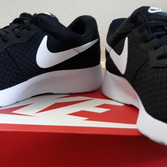 Leopard Spot Bling Nike Tanjun Black - Picture 6 of 6